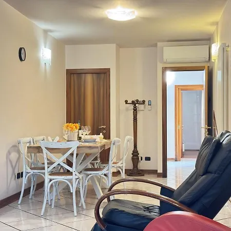 Station, Sea, Wifi, Ac & Parking